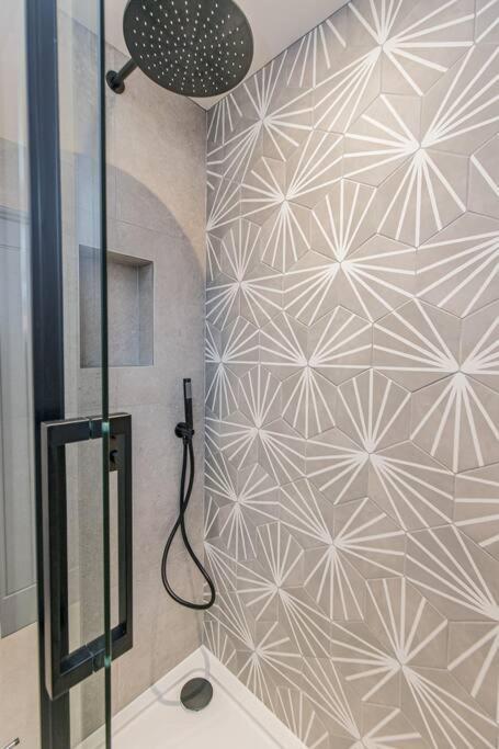 Flat 1, 161 Crescent Road Luxury *