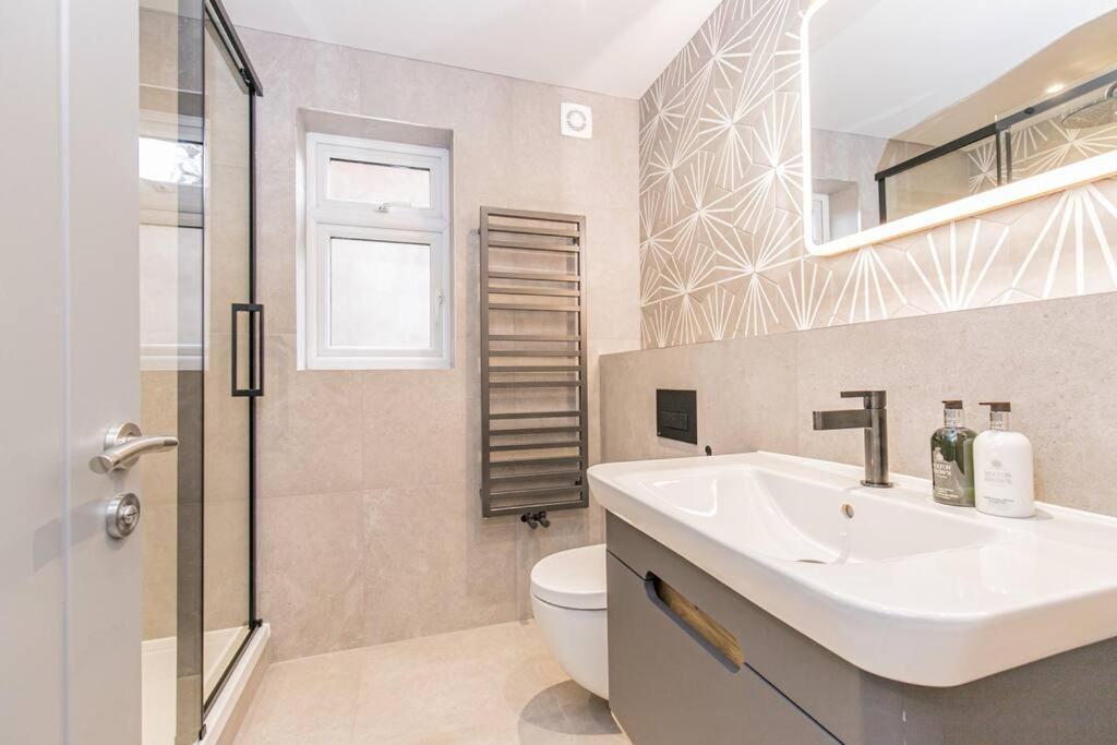 Flat 1, 161 Crescent Road Luxury Appartement
